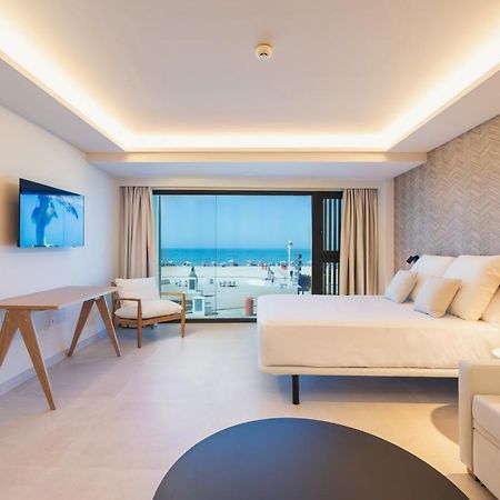 Apartamentos Playa Victoria Cádiz Kültér fotó